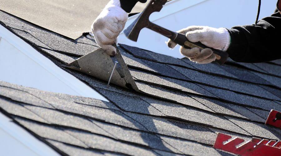 Professional gutter cleaning in Celina, TN